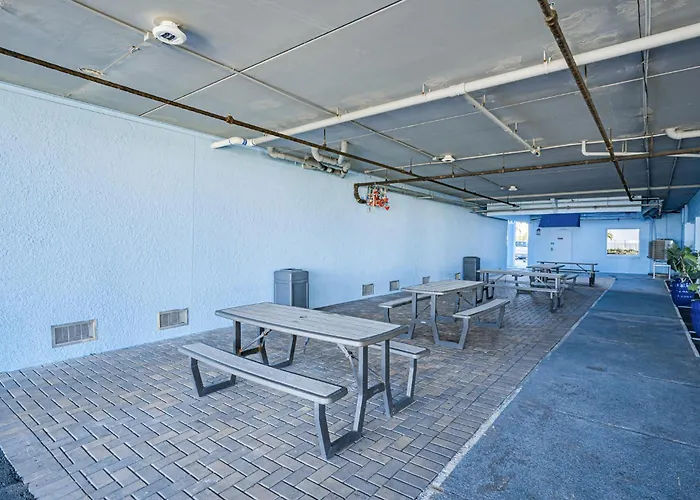 Dollar 211 Apartment *